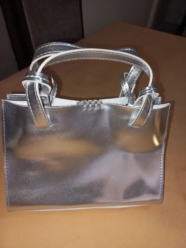 Bolsa nova prateada