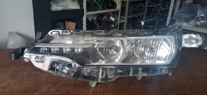 Farol Corolla 2017 2018 2019 led