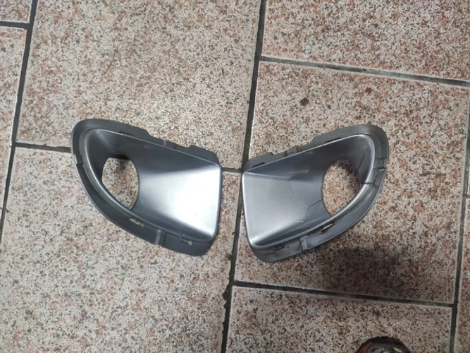 Moldura Farol milha Punto 2007 2008 2009 2010 2011 2012