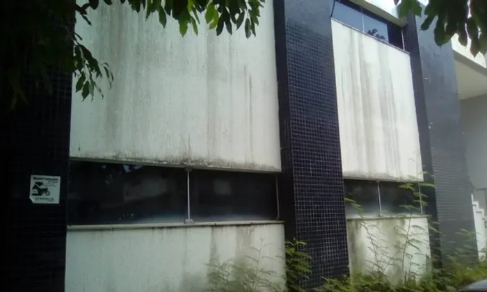 Alugo - Espaço Comercial - Caminho das Árvores