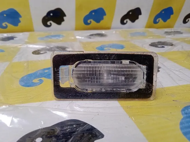 Lanterna De Placa Yaris Sedan 2019 2020 