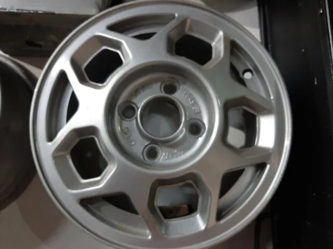 Roda aro 13 GM Monza SLE Prata original 4X100 jogo semi novo