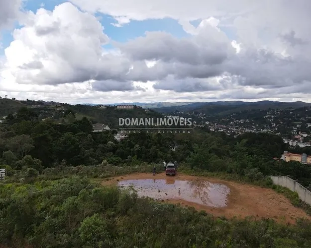 Ampla Área de Terreno à Venda na Região do Atalaia - Campos do Jordão/SP