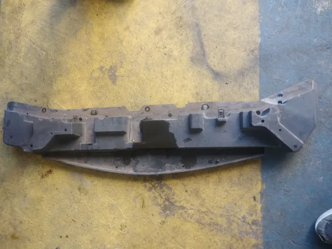 Defletor inferior do para-choque  Nissan tiida