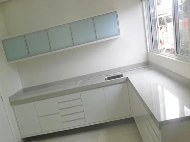 Bancada Pia Cozinha/Banheiro de Granito/Mármore