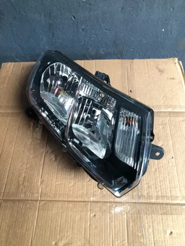 Farol LD Renault Sandero / Logan 2015