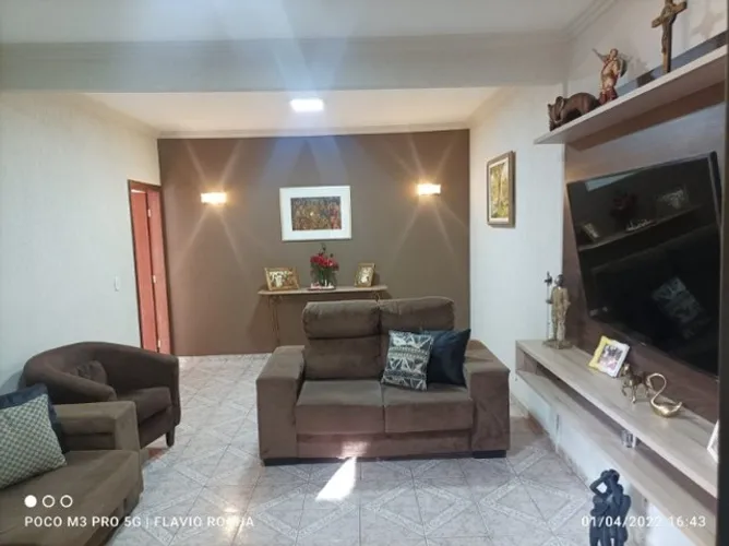 Excelente Sobrado, para Investir ou Morar, Quadra 305, do Resid. Oeste