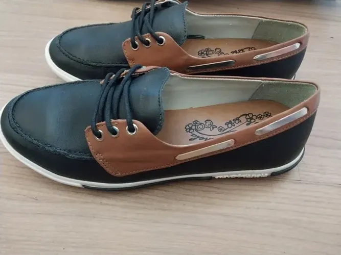 Mocassim Cravo e Canela n 36