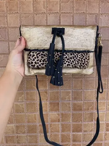 Bolsa Maria Filó tiracolo pequena onça e dourada