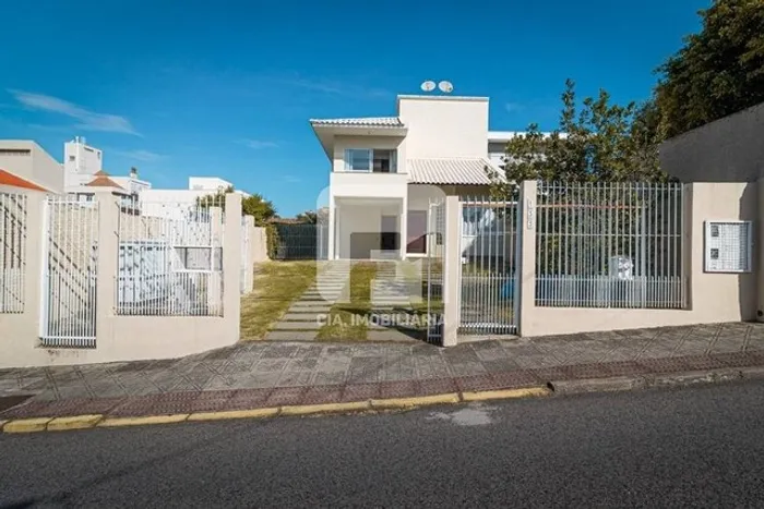 Casa Comercial em Coqueiros