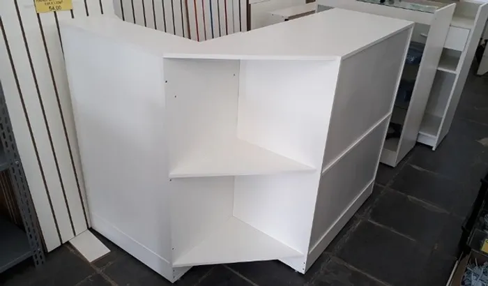 Balcão caixa em L - Novo