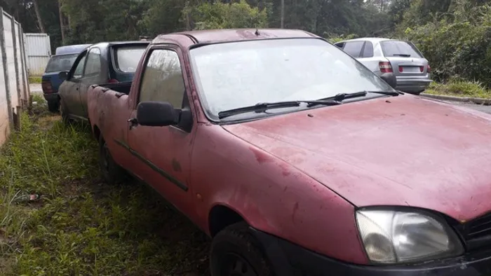 FORD CUORIER SUCATA
