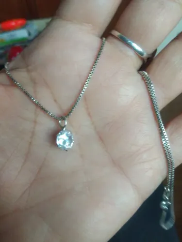 Corrente em prata com ponto de luz zircônia.