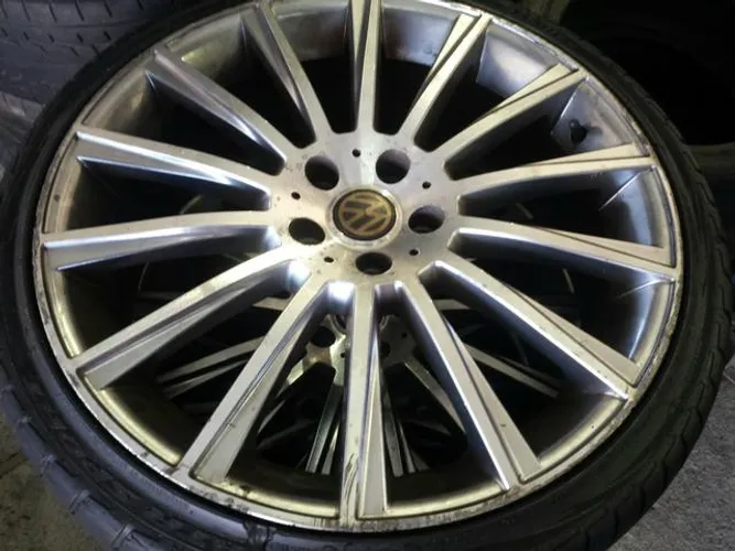 Roda aro 20 Importada Grafite com diamantado Volkswagem Passat 5X112