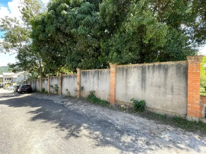 Ótimo Terreno com escritura pública - Rio Tavares próximo da Dupão e rua Pau de Canela