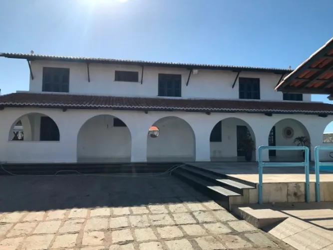 Mansão com 7 suites, na beira da praia , Caponga, Cascavel.