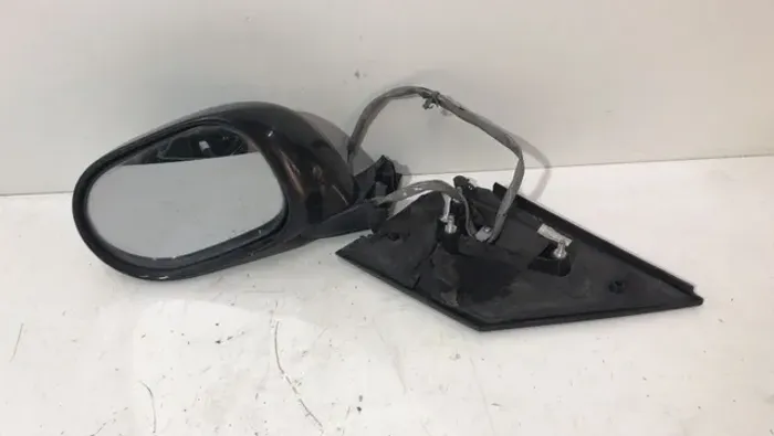 Retrovisor Esquerdo Nissan Livina 2013 com a base quebrada