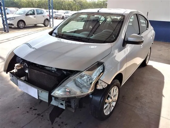 Sucata Nissan Versa 1.6 Automático p/ Retirada de Peças