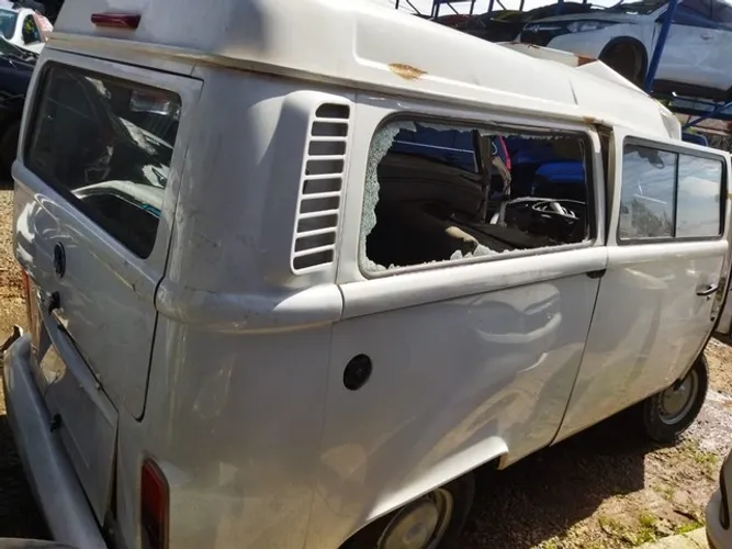 Vw kombi 2014 1.4 flex vendido em peças