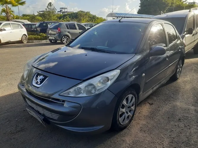 Sucata de Peugeot 207 1.4 p/ Retirada de Peças