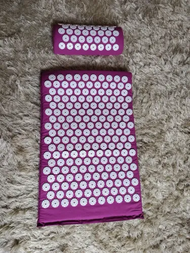 Colchonete e travesseiro para praticar exercícios