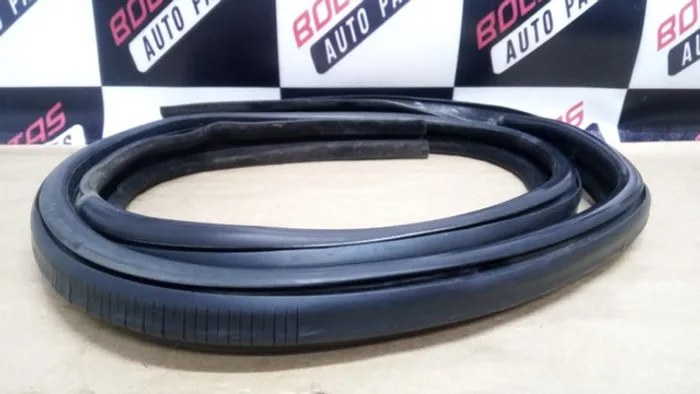 Borracha Guarnicão Vidro Porta Traseira Direita Corsa 