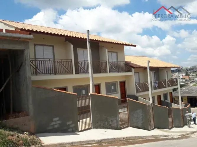 Sobrado com 2 dormitórios à venda, 70 m² por R$ 240.000,00 - Jardim Vassouras - Francisco