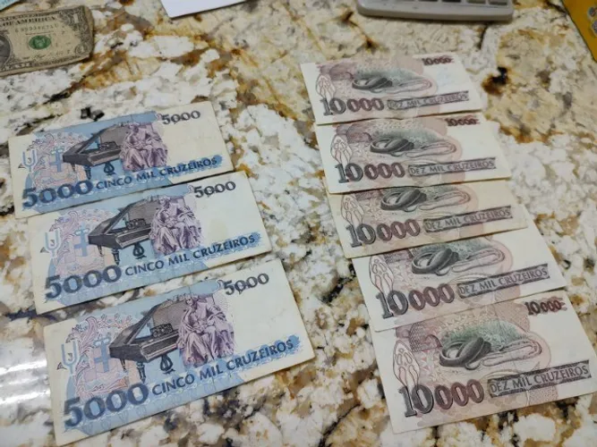 5 notas 10.000 + 3 Notas 5.000 Cruzeiros Série A