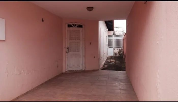 DS: Casa Comercial rua Anisio de Abreu com Olavo Bilac,Execente para clínicas