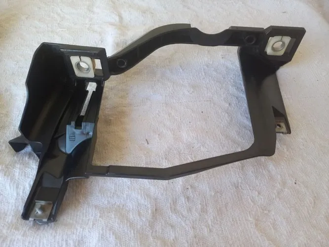 Suporte farol bmw 116i 120i 2013/15direto