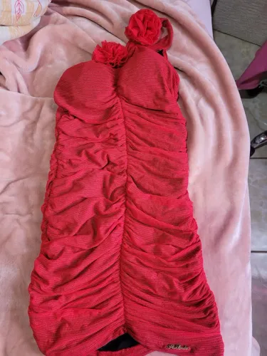 Vestido de festa vermelho flor linda
