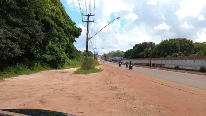A.Moura Gestor Imobiliário-Terreno 10.000m2 em Santarém p Alugar vizinho dos Sup. Avante