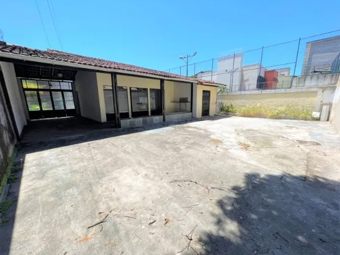Alugo Casa Comercial na Enseada do Suá com 260m² e 5 Vagas - R$ 15.000,00