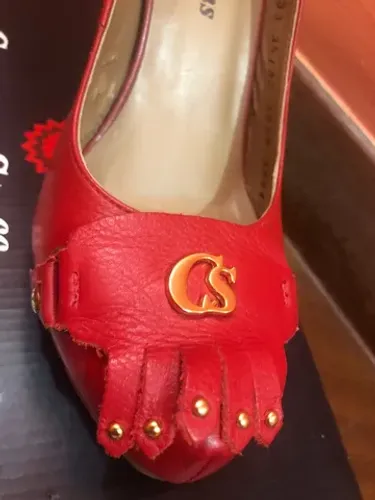 Sapato vermelho Carmen Steffens tamanho 35 salto medio e grosso Classico e confortavel