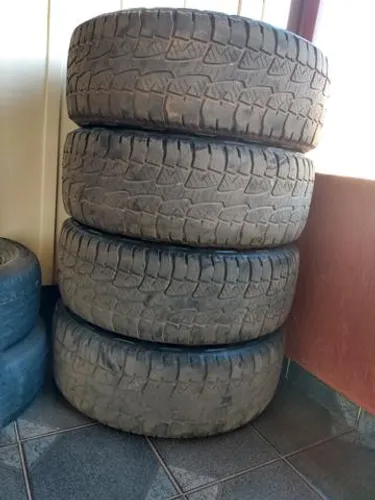 4 pneus usados aro 18, Rolim de Moura