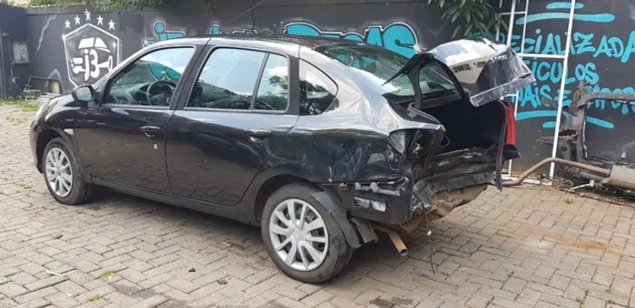 Sucata Renault symbol 2011 - retirada de peças