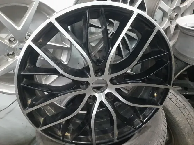 Roda aro 20 Bmw X1 M5 diamantada com preto jogo 5x112