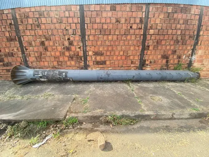 Poste para Luminoso de 6 metros e parte de cima pronta 6x3 m