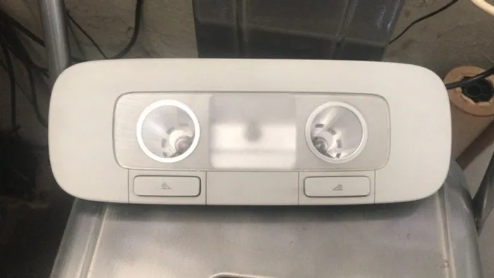 Jetta 2008   Luz de teto original 