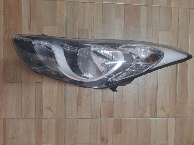 Farol Esquerdo Elantra 