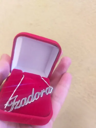Colar de Prata com seu nome ?