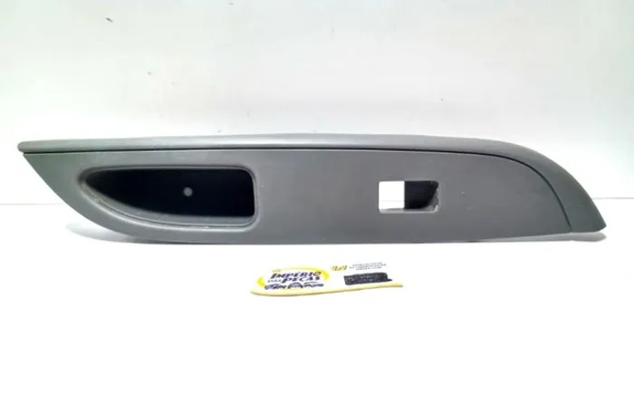 Moldura Botão Vidro Elétrico New Triton 16/20 Dianteira Ld #21407