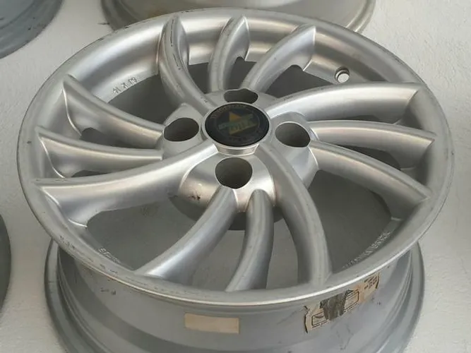 Roda aro 14 stylin Prata chevrolet celta 4X100 Jogo