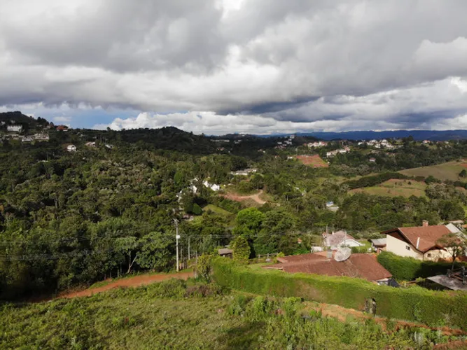 Terreno à Venda na Região do Vale Encantado - Campos do Jordão/SP