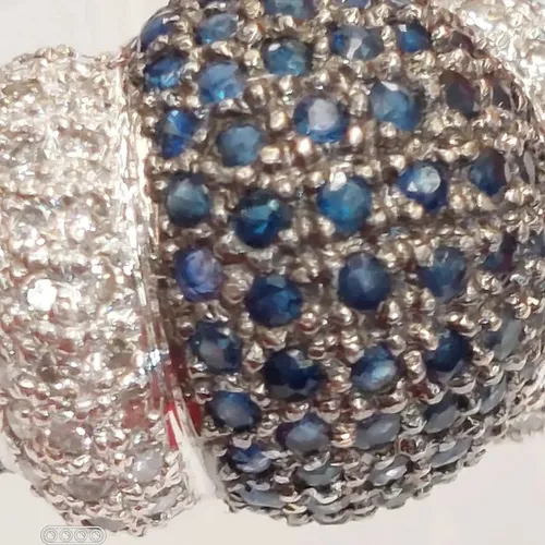 Anel em ouro branco brilhante e safira azul modelo bolha