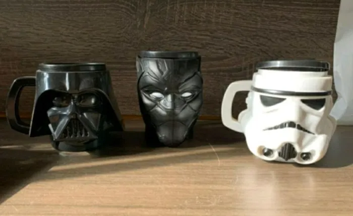 Caneca Nestlé Star Wars e Pantera Negra Páscoa 