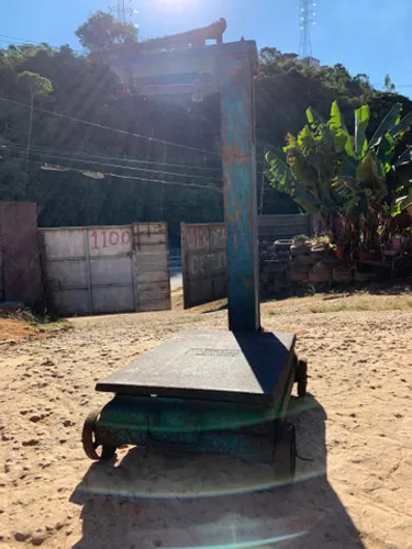 Antiguidades e decorações!Balança antiga de madeira