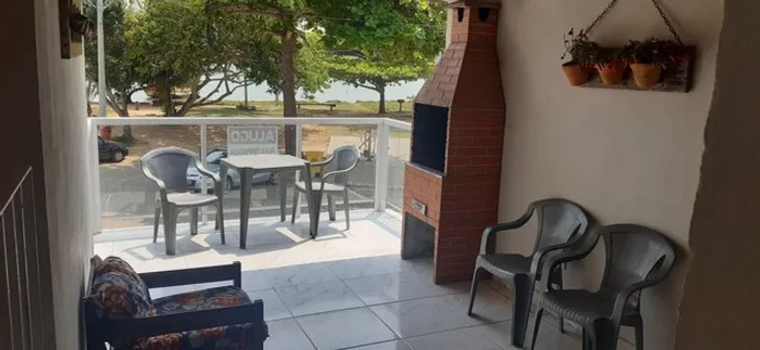 Apto dúplex de frente pro mar em balneario de Sta Cruz (Aracruz) E.Santo.
