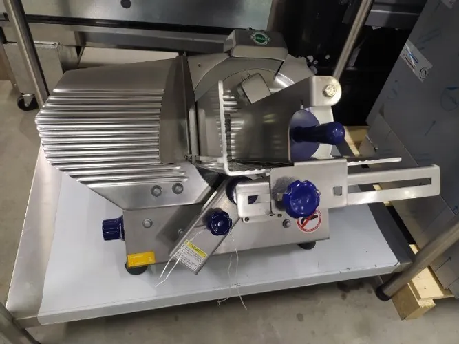 Cortador de frios automatico