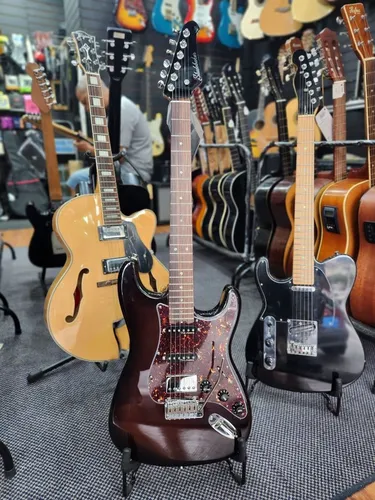 Guitarra Studebaker Sky walk  blak lucid 